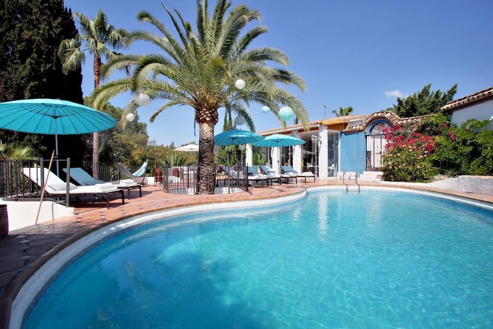 Jardines De La Reina Boutique Bed & Breakfast Marbella Exterior photo